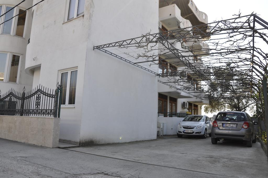 Rooms & Apartments Anka Bar Exterior foto